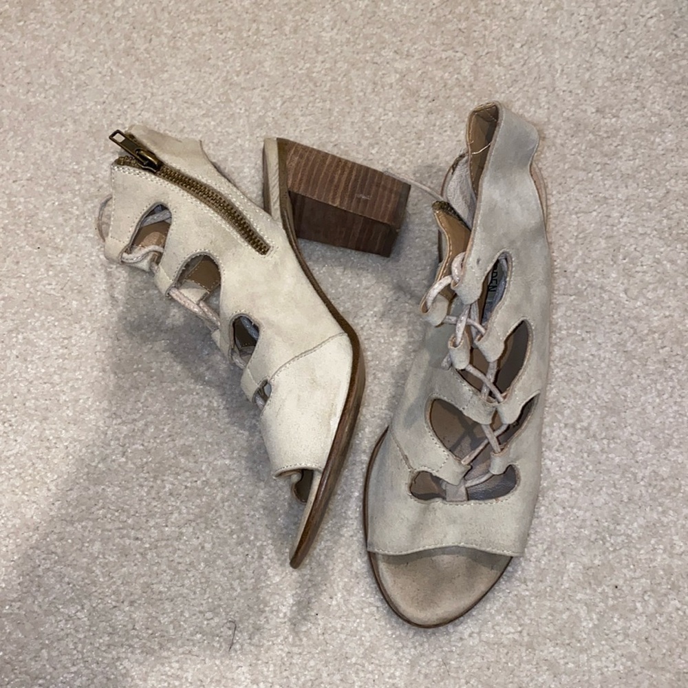 Steve Madden cream suede tie up block heels